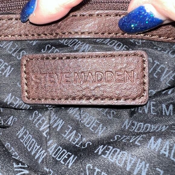 Steve Madden Faux Leather Crossbody Signature Bag with Guitar Strap - Picture 10 of 12